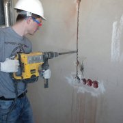 Почему нельзя штробить несущие стены